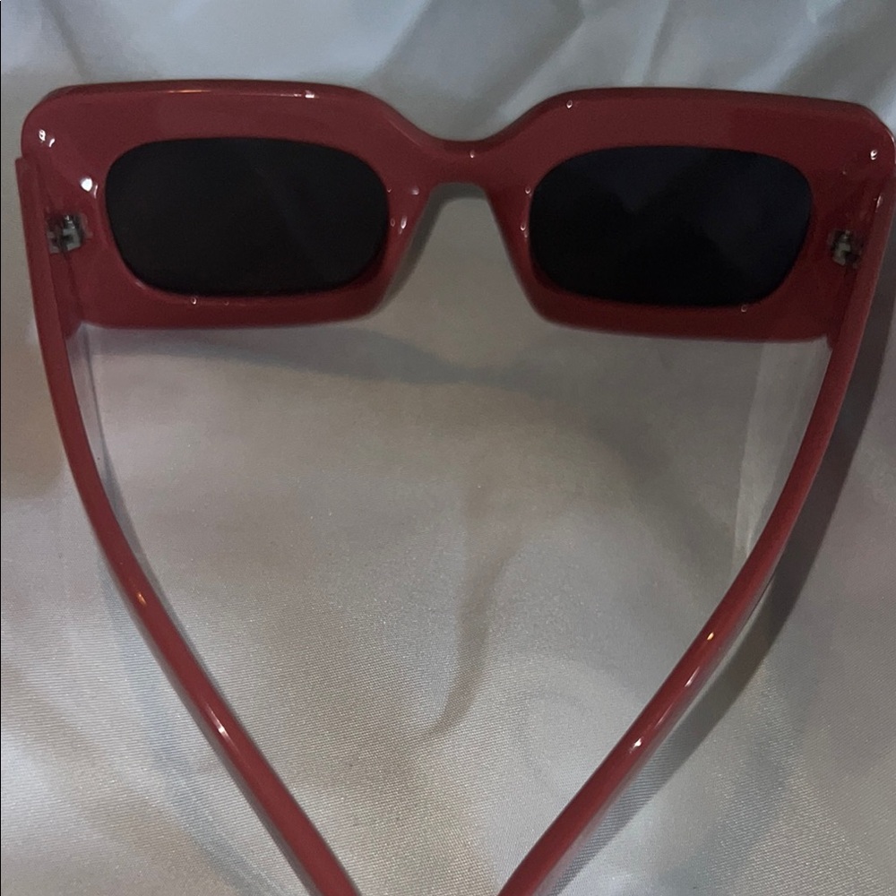 Red Rectangular Sunglasses - Picture 3 of 4